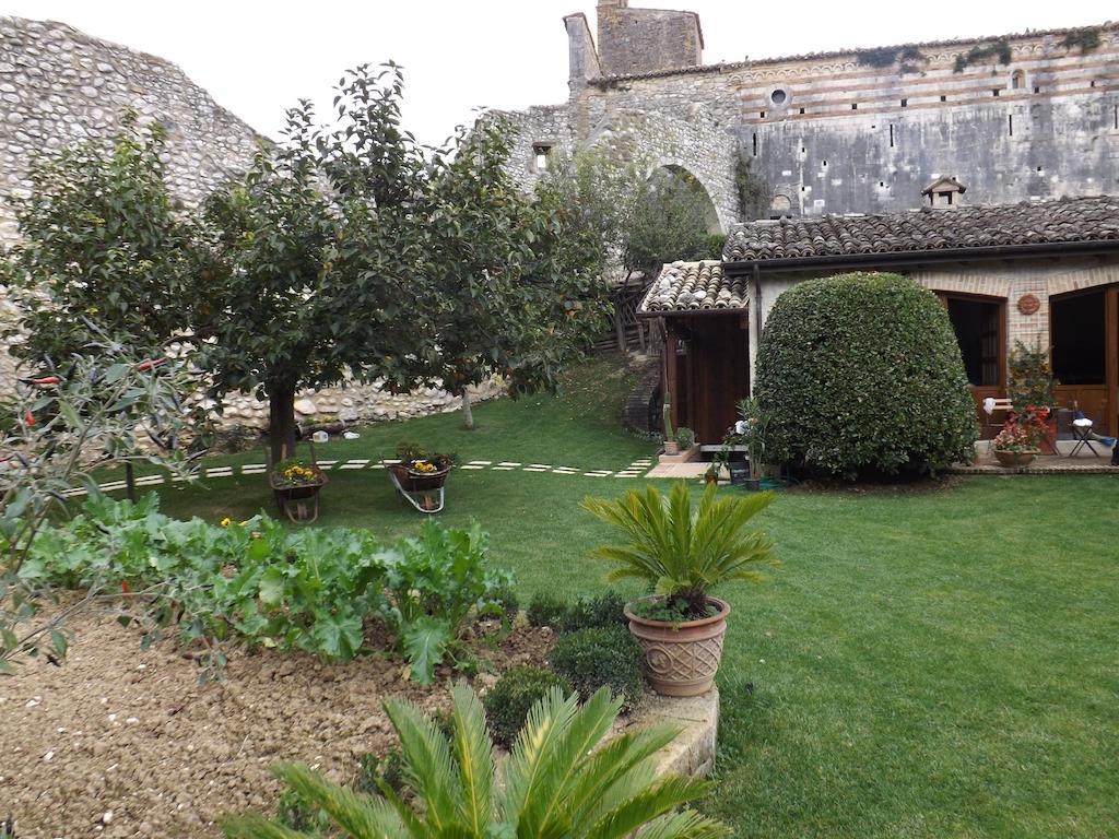 Agriturismo San Giovanni Ad Insulam Isola del Gran Sasso dʼItalia Екстериор снимка