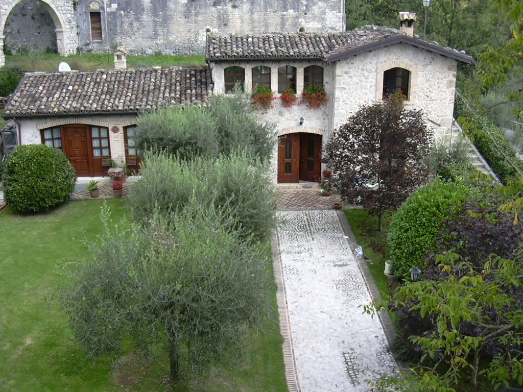 Agriturismo San Giovanni Ad Insulam Isola del Gran Sasso dʼItalia Екстериор снимка