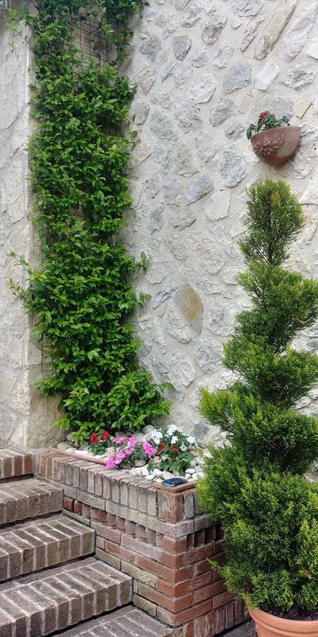 Agriturismo San Giovanni Ad Insulam Isola del Gran Sasso dʼItalia Екстериор снимка